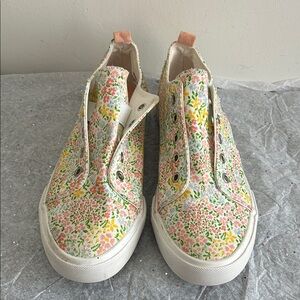Serra, Woman’s Size 8 Floral Slip-On Shoes
